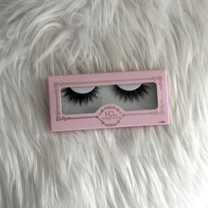 House of Lashes Iconic lashes